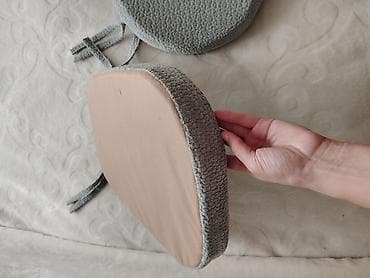 sufre dekoru: Cəmi 5 ədəd stul yastığı. 2 kvadrat formada, 3 u isə yumru. Qiymət — 5