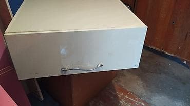 wfaner: Açılan qapaqlı divar dolabı (asılqanlı modul) - Material — 1