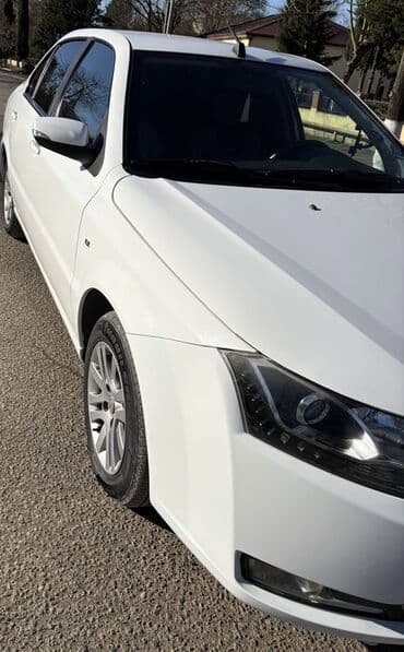 Audi: Iran Khodro : 1.7 л | 2021 г. 107 км Седан — 5