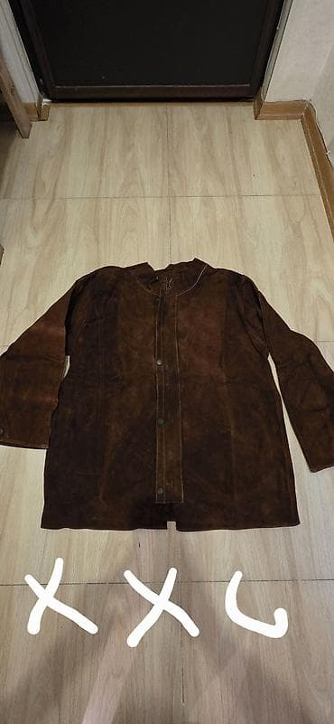 Məhsul: Qəhvəyi süet üst geyim - Material: yumşaq süet (zamşa) dəri -