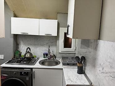 kuhna mebelleri: Ağ rəngli müasir mətbəx mebeli dəsti - Yuxarı və aşağı şkaflardan — 3