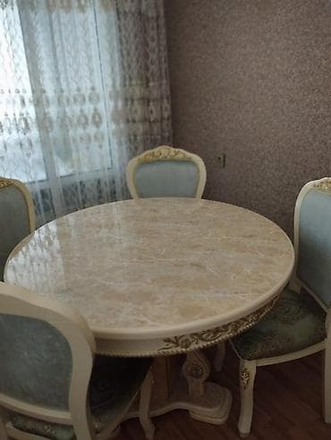 quba mebel: IrMasa ve 4 eded stul desti Qiymet 350 man Yaxshi veziyyetdedir — 1