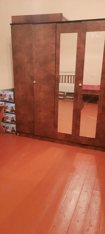 binəqədidə kirayə: 2 otaqlı. Biləcəri qəs. ploşadın yanı. Işləyən adamlara verilir — 6