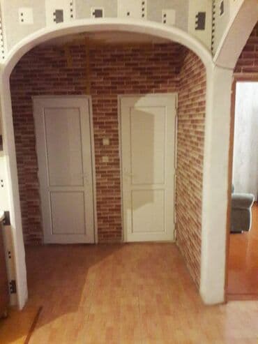 ucuz evler berde: Bakı, 3 otaqlı, Köhnə tikili, 70 kv. m — 6