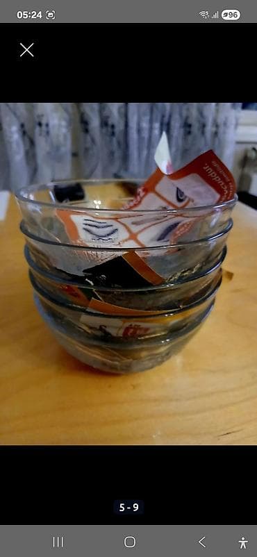 asbaz isi 2022: SSSR.1963 cü il. 
Hamısı,birlikdə,25azn.

Axırıncı,2,vazada,qırıq,var — 7