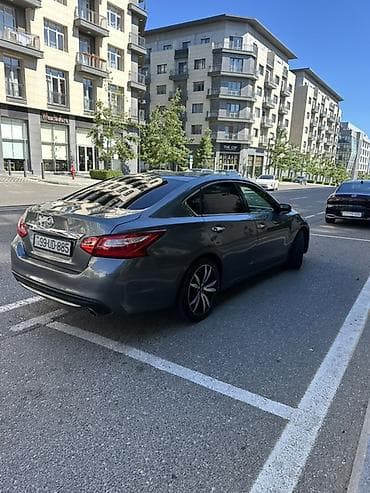 nissan patfander: Nissan Altima sedan - Korpus: 4 qapılı sedan, tünd boz rəng - — 4