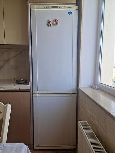 pover bak: 2 qapılı Samsung Soyuducu Satılır, rəng - Ağ — 4