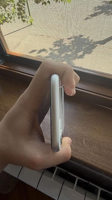 iphone usb: IPhone 11, 128 GB, Ağ, Barmaq izi, Face ID — 5