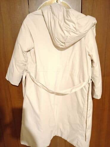 kapşonka: Balonka. Süd rəngi ( moloko rəng) Razmer:40.Uzundurkəmərlidir — 3