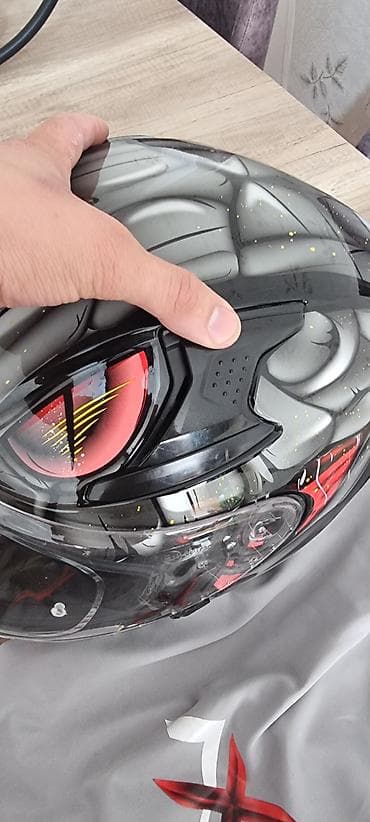 Motonəqliyyat: 180 azn almisdim cemi 4,5 defe istifade etmjsem XOR Helmets integral — 4