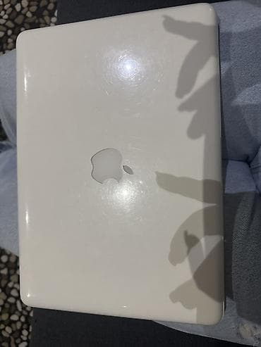 adapter şunuru: Apple MacBook (ağ, polikarbon korpus) - Ekran: 13.3" (LED), üst — 1