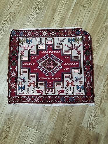 Qədimi üslubda əl toxuması kilim/parça xalça - Material: təbii yun