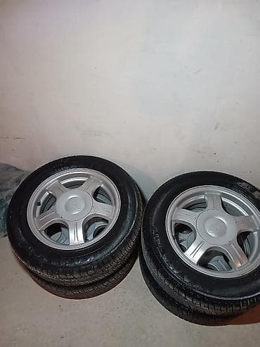 mercedes e 250: Məhsul: Avtomobil üçün disklər və şinlər komplekti - Rəng: Gümüşü — 1