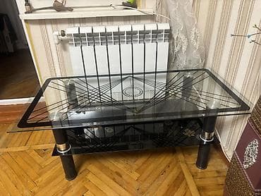 Jurnal masası, Açılmayan, Şüşə, Dördbucaq masa