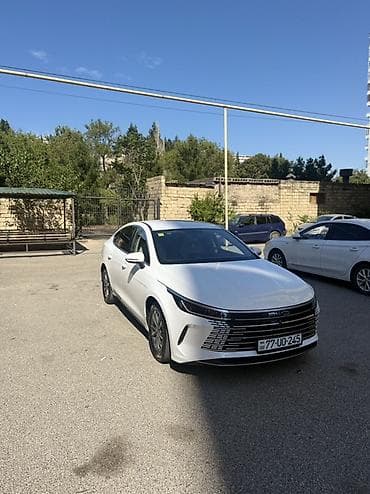 masin rollari: BYD Qin Plus: 1.5 l | 2025 il 98000 km Sedan — 2