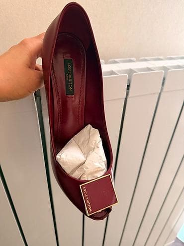 tufli: Orginal - 1 defe geyilib yeni kimi Louis Vuitton qadın tuflisi — 1