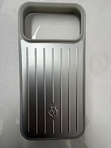 RIMOWA Alüminium Telefon Qalxanı – iPhone 17 Pro üçün, gümüş rəng