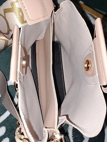 Çantalar: EL CANTASİ. KREM. RENGDE. SİFARİSLE. ALİNİB. TEZE. GİYMET. 10 man — 2