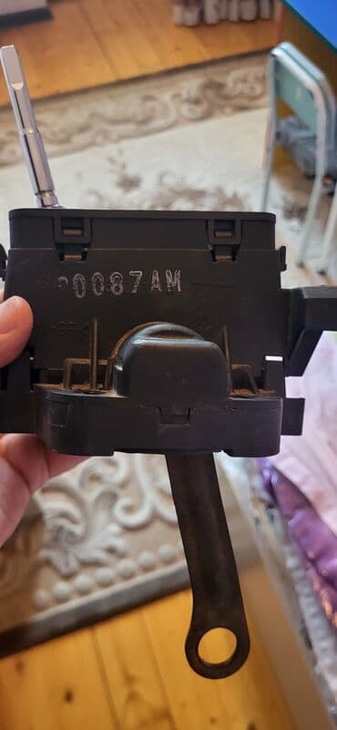 bmw x6 xdrive35d at: Avtomatik sürətlər qutusunun selektoru (gear şifter) – P R N D, 4, 3 — 5