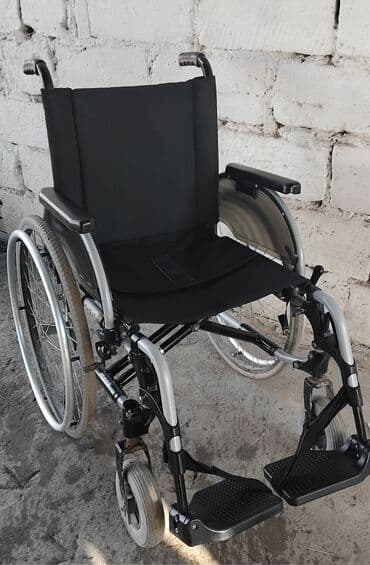 Əlil arabası - Yüngül və davamlı metal karkas - Özünü idarə etmək