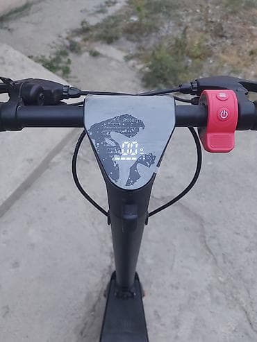 kuggo m4 pro: HX X9 Pro Max Elektrik Samokatı Sürət: 40 km/s ​Məsafə: 100 km — 4