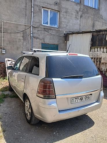 Opel Zafira: 1.9 l | Van/Minivan — 8