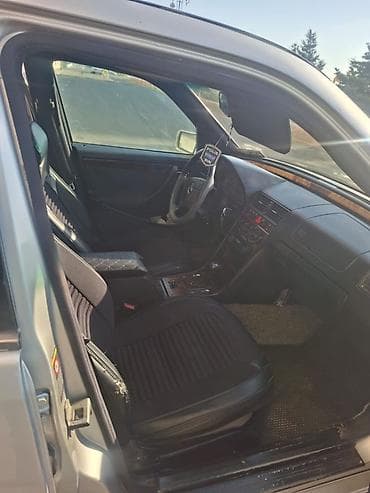 hyundai elantra diffuser: Mercedes-Benz C-Class: 2.3 l | 2000 il Sedan — 7