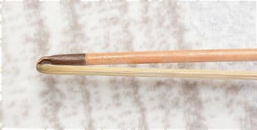 Saz: Kamança xalq çalğı aləti. Çox dəyərlidir. Üstündə çexol, əlavə simlər — 13