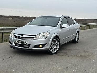 Opel Astra: 1.8 l | 2008 il 387000 km Sedan — 4