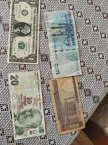 5 rubl: Kolleksiya üçün müxtəlif ölkələrin köhnə kağız pulları dəsti Dəstdə — 1