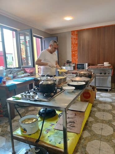 Salam, mən aşpaz Yunus, 46 yaşım var, 22 ildir aşpaz — 3