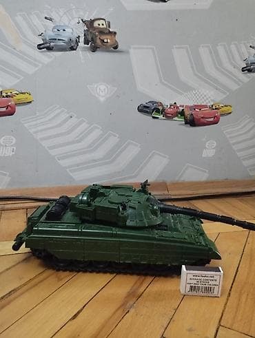 polis oyuncaq dəsti: Uşaq oyuncaqları dəsti Tərkib:aha - Yaşıl plastik tank – iri ölçülü — 3