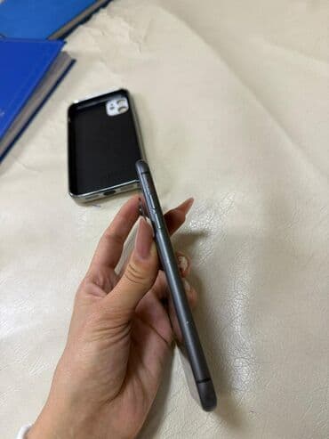 Audi: IPhone 11, Qara — 4