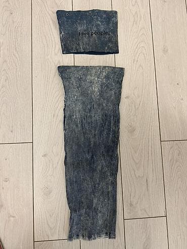 idman desti: İki hissəli mavi-rəngli trikotaj dəst. S-M razmerdi yekelendi L — 1