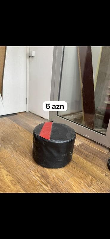 link internet: - Qara rəngli hündür şkaf – tək qapılı, metal qulflu və açarlı. Düz — 4