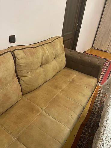 klassik divan: Divan kreslo dəsti.az işlənib .300 manata satılır .söküyü ləkəsi — 2