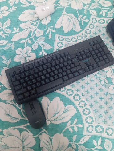 Kompüter və noutbuk aksesuarları: Dell LCD monitor

- Ekran diaqonalı: 35 eni uzunu 43 sam — 10