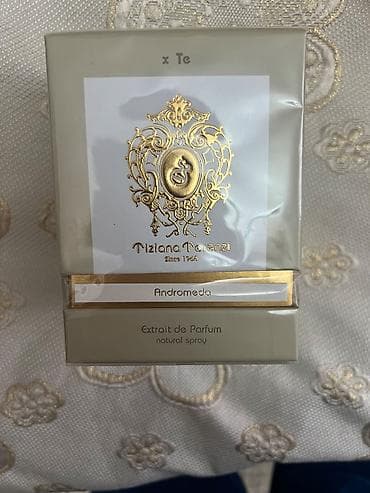 dubay parfum: Bakidaki qiymeti 535 azn dir mene dubay maallda hediyye kimi alinib — 2