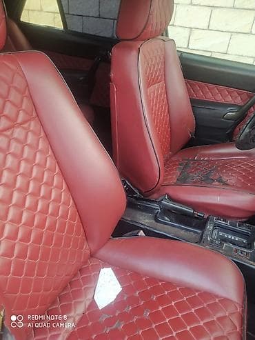 kreditle traktor: Satlir 190,sedenyasdi - Material: qırmızı rəngdə eko‑dəri (romb — 2