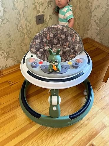 baby walker: Uşaq gəzdirəcəyi (walker) - Qiymət: 30 manat - İşıqları yanır, musiqi — 1