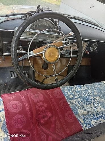 bmw e39 manitor: GAZ-21 “Volqa” klassik sedan - Korpus: 4 qapılı, xrom ön-arka — 1