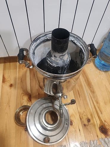 samovar satilir: 7 litir su tutur hec bir problemi yoxdu əla vəziyyətdədir qiyməti 220 — 2