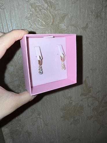 bijuteri: Swarovski Yeni oz qutu ve paketinda verilecek. Bakida qiymeti 275 azn — 5