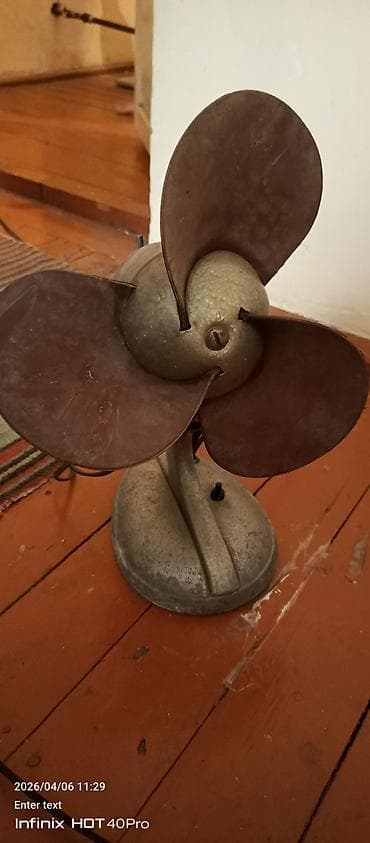 ventilator satisi: Məhsul: Retro masa ventilyatoru Təsvir: - Korpus və ayaq metal — 1