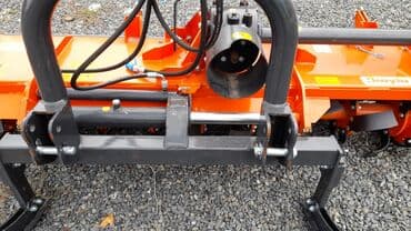 taxıl biçən kombaynlar: Torpaq frezi. İş genişliyi 235 sm. Sağ sol hərəkətli tip. Türkiyənin — 4