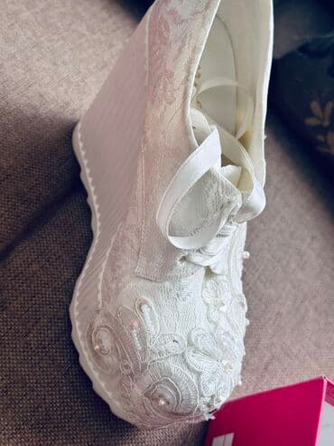 nişan donları instagram: Ayaqqabı,Türkiyədən alınıb 100$ 1 dəfə toya geyinilib — 4