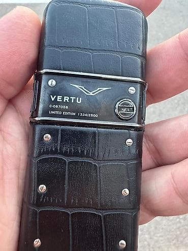 Mobil telefon və aksesuarlar: Vertu Constellation, 2 GB, rəng - Qara, Düyməli — 2