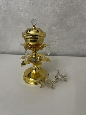 şam qabı: Üzərlik qabı 45azn və 2ədəd üzük qabı 15azn
Təcili satılır — 1