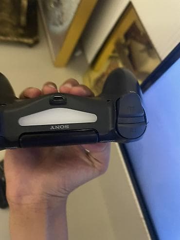 usb flash kart: PlayStation 4 Pro (PS4 Pro) oyun konsolu - 1 TB yaddaş (model — 9
