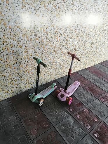 Uşaq skuterləri – 2 si birlikdə 15 azn - Üç təkərli model: önündə iki